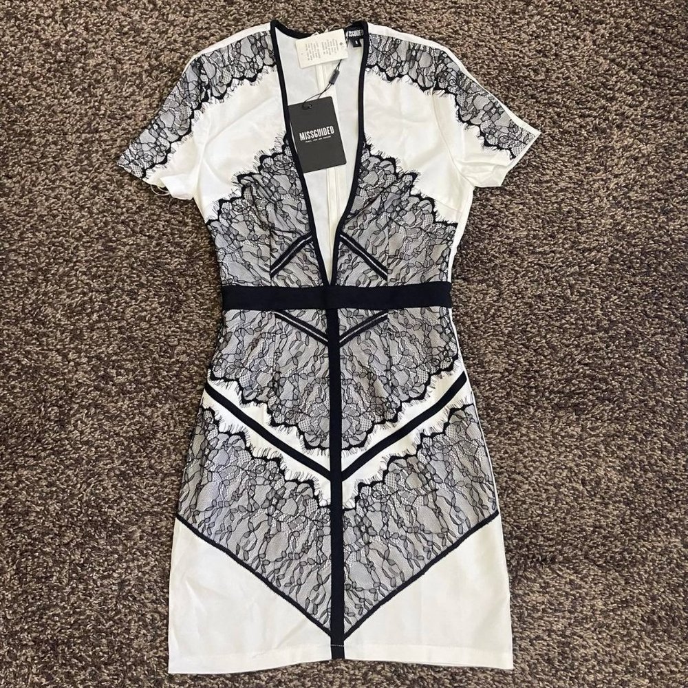 NWT - ADELAIS V-NECK BODYCON MINI EYELASH LACE DRESS (WHITE) - US 4 (UK 8)
